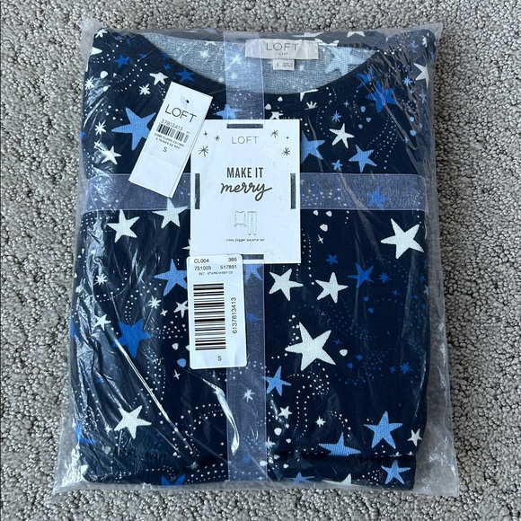 Ann Taylor Loft Jogger Pajama Set Blue Stars Holiday Cozy Loungewear Sleep NEW - Picture 2 of 7